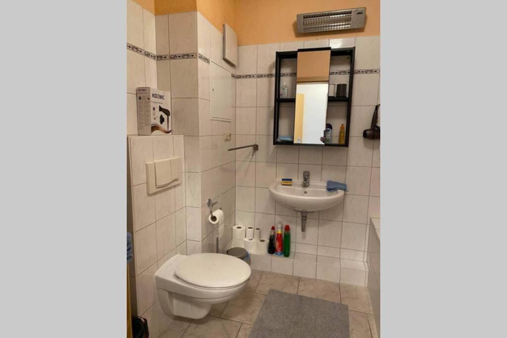 Beste Lage In Rostock: 2-Zimmerwohnung Mit Balkon Im 1.Og Екстериор снимка